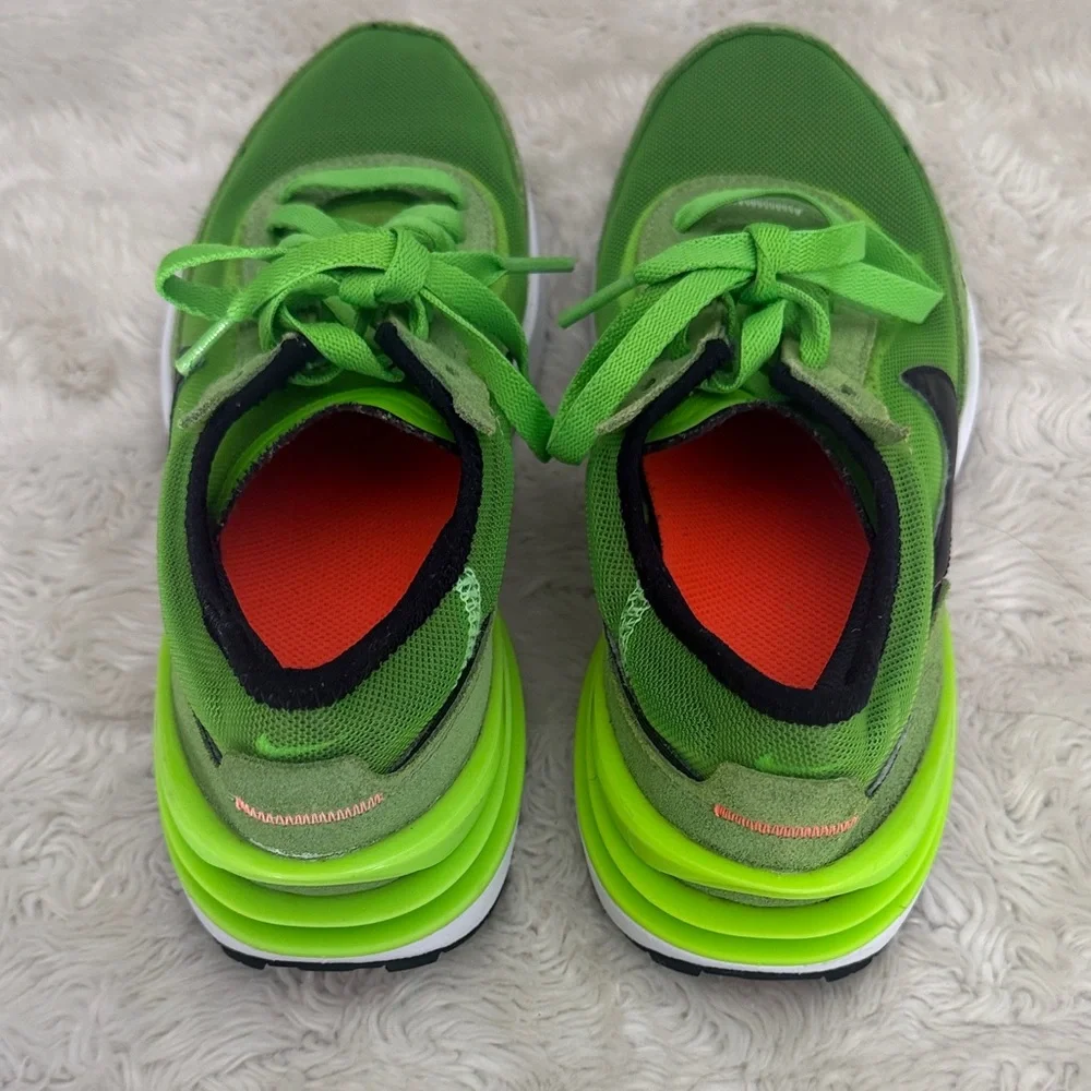 Nike‎ Waffle One in Electric Green Sneakers Kids Boys 6.5 Y